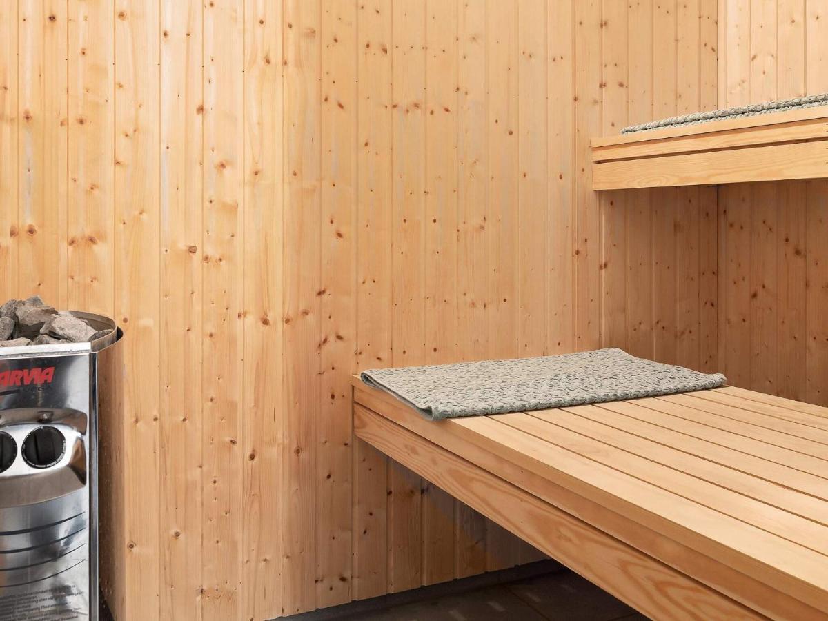 18 Person Holiday Home In Hasselberg 카페룬 외부 사진