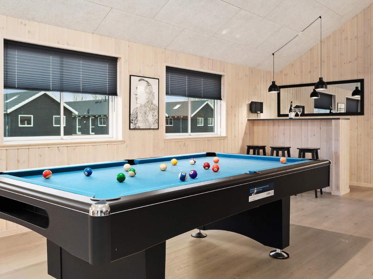18 Person Holiday Home In Hasselberg 카페룬 외부 사진